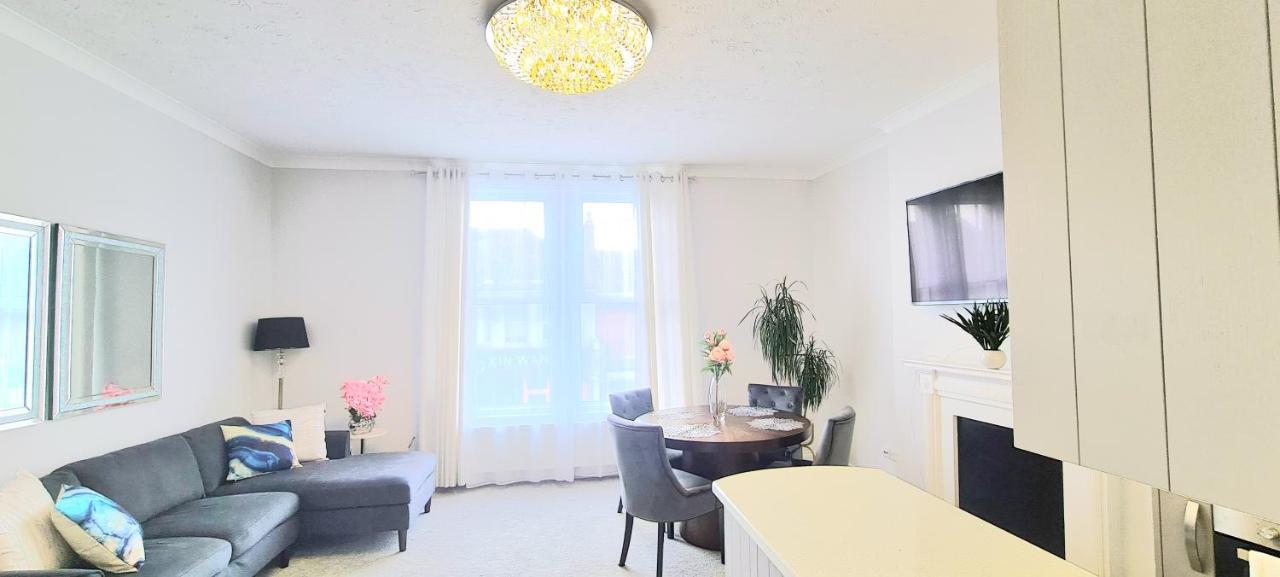 Spacious 3 Bed Flat Near The Sea With Parking Борнмут Екстер'єр фото