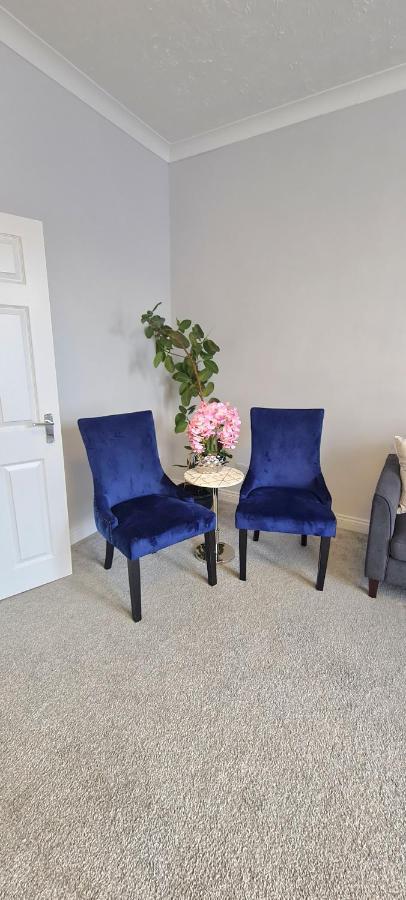 Spacious 3 Bed Flat Near The Sea With Parking Борнмут Екстер'єр фото